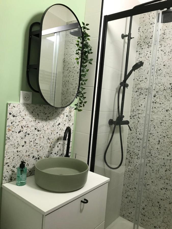 Chaleureux Studio Mansarde - Coeur De Ville De Sète Buitenkant foto